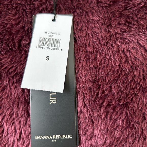 NWT - Women's Banana Republic Plum Puffer Vest - Picture 4 of 6